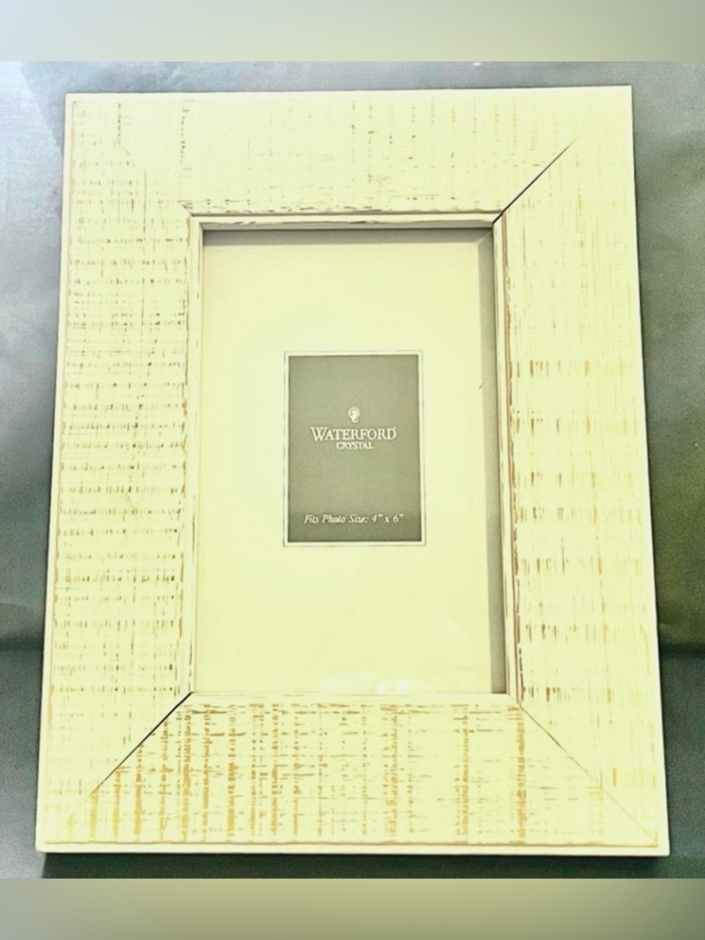 Classy Rustic Textured Finish Wooden Picture Frame - for 4 x 6 Photo